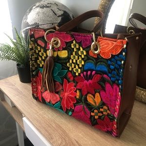 Beautiful Mexican crafts, 100% real leather bag !